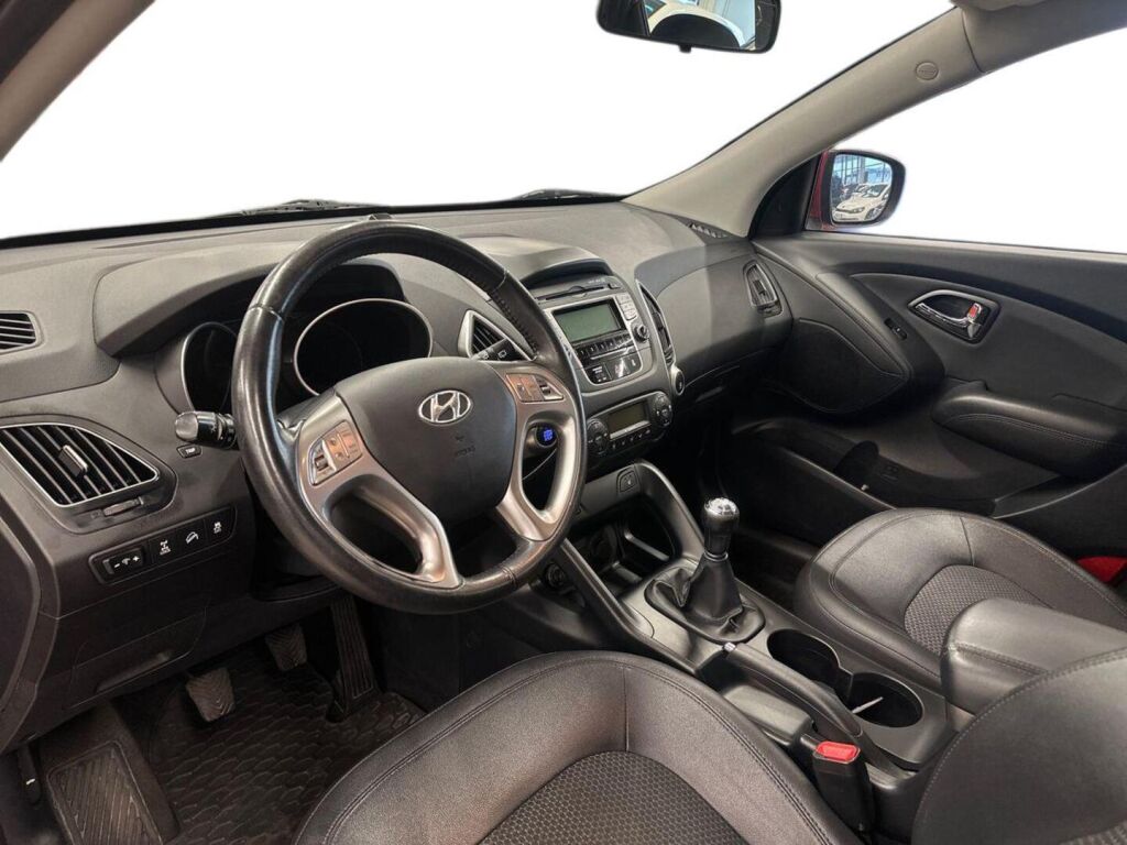 Hyundai ix35 2010 Punainen