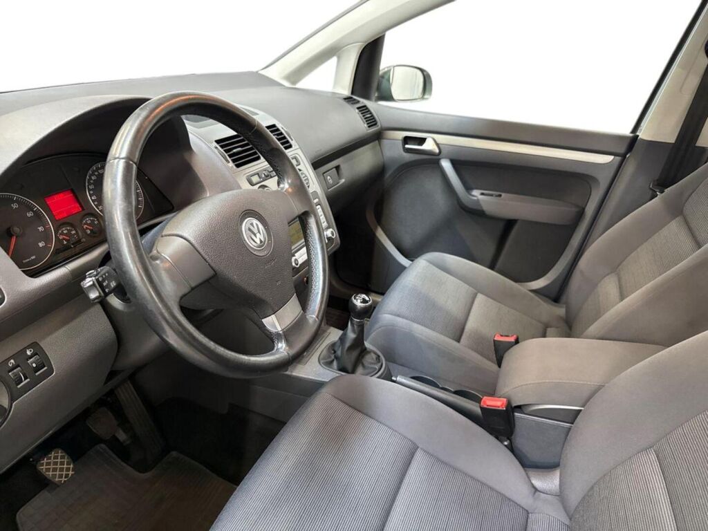 Volkswagen Touran 2007 Harmaa