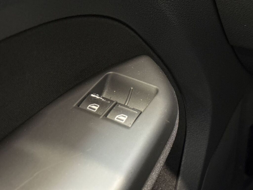 Volkswagen Touran 2007 Harmaa