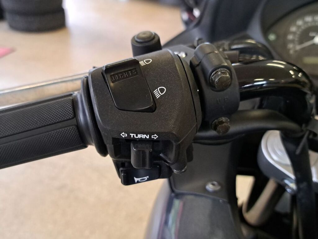 Honda CBF 2005 P JKO V 240