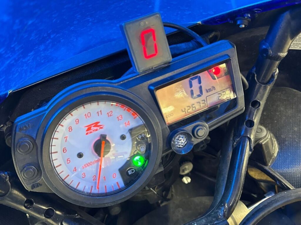 Suzuki GSX-R 2004 6
