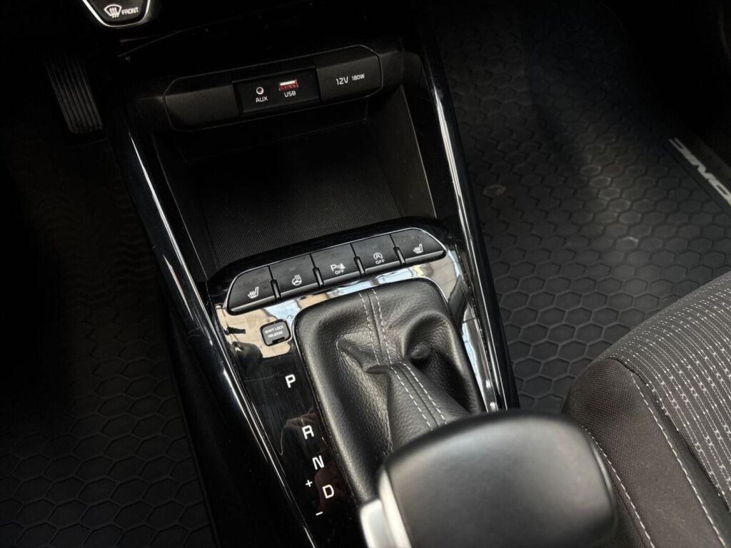 Kia Stonic 2020 Valkoinen