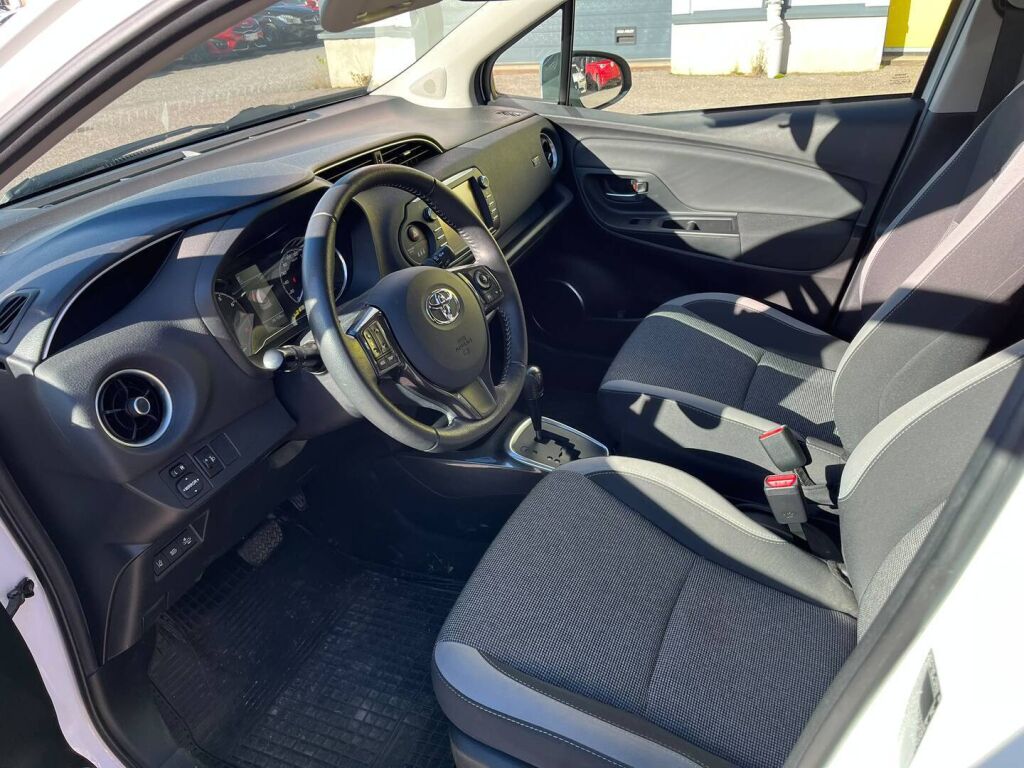 Toyota Yaris 2020 Valkoinen