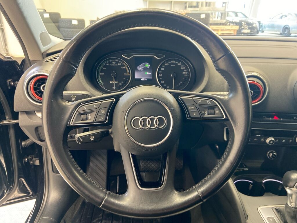 Audi A3 2017 Musta