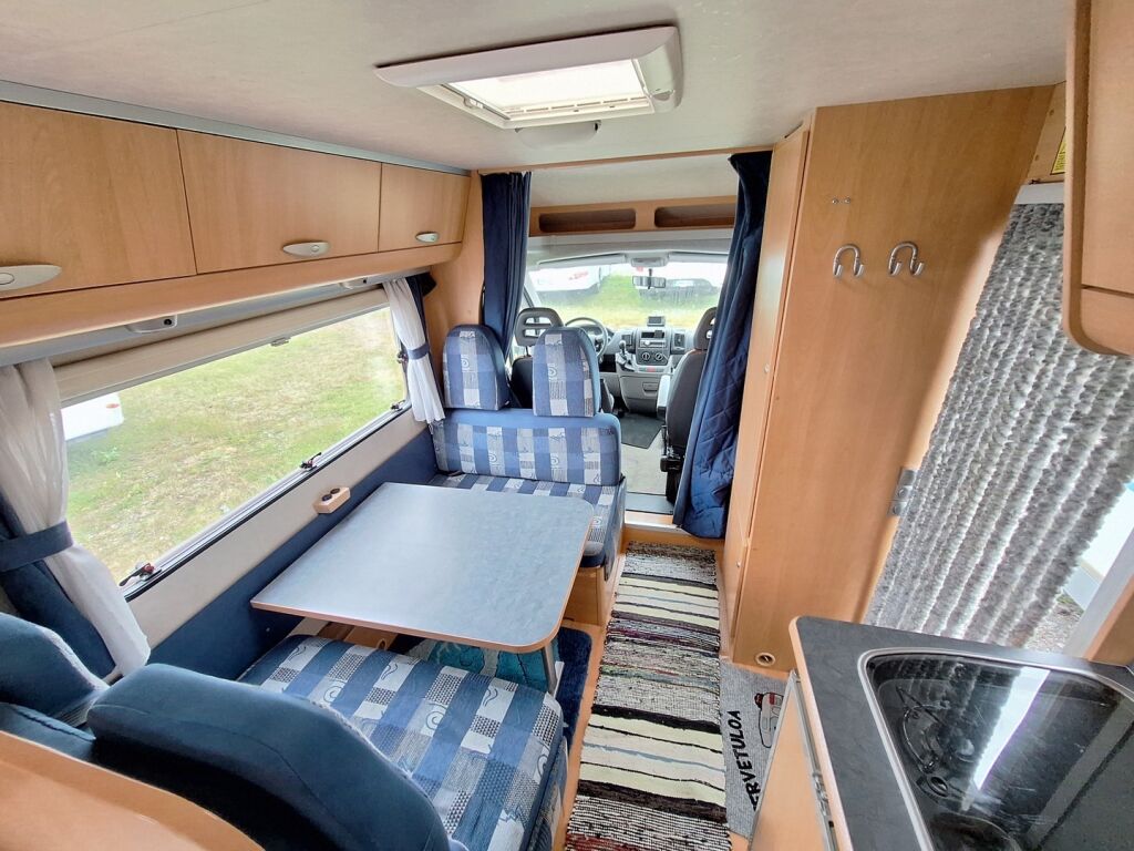 Adria Coral Sport 573 DS 2007 Valkoinen