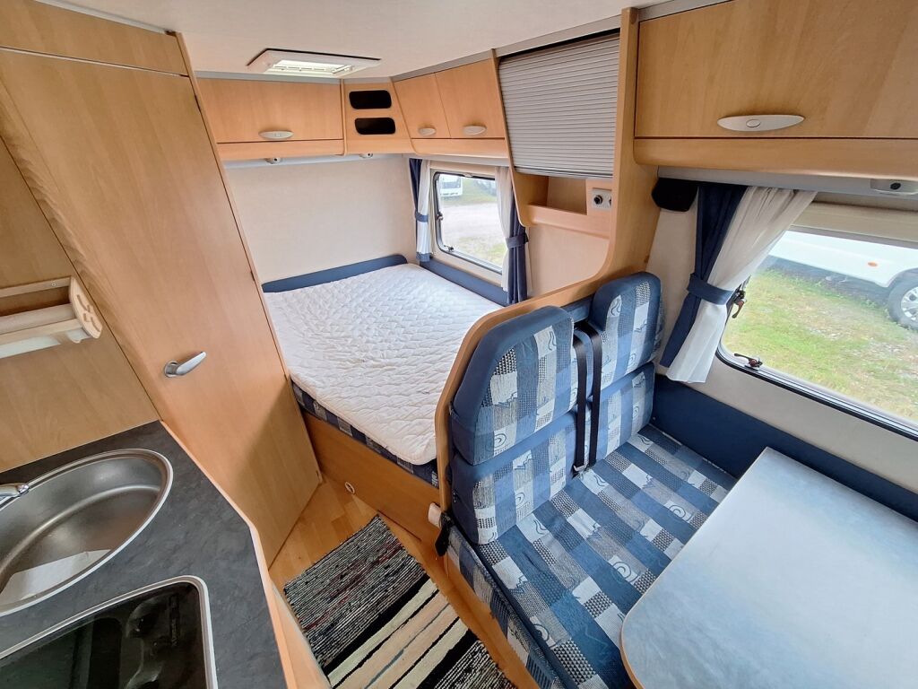 Adria Coral Sport 573 DS 2007 Valkoinen