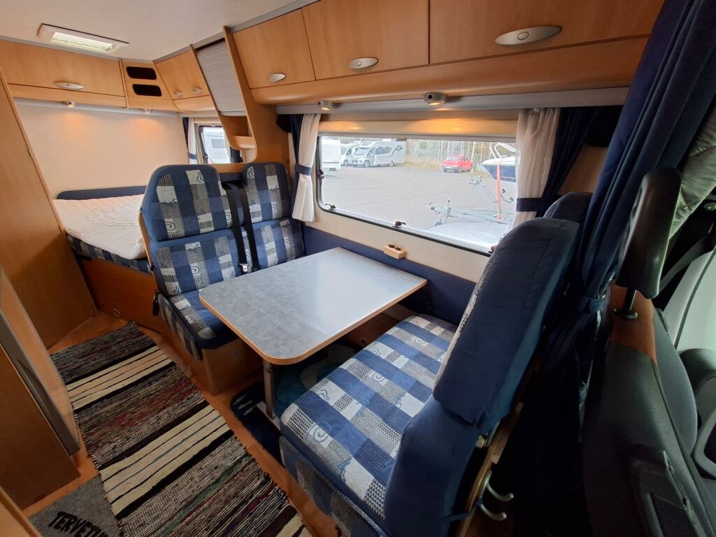 Adria Coral Sport 573 DS 2007 Valkoinen