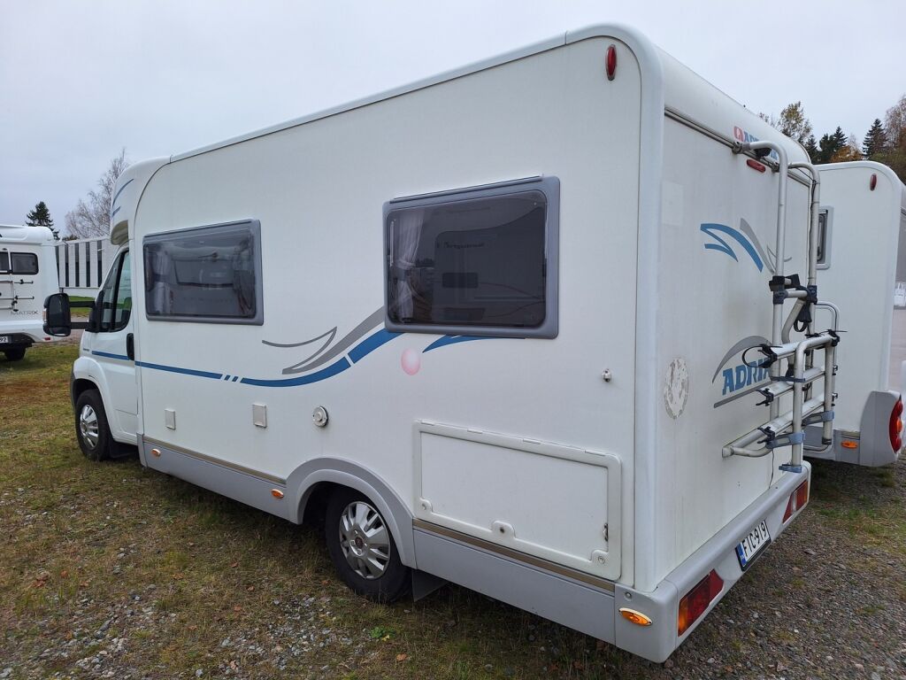 Adria Coral Sport 573 DS 2007 Valkoinen