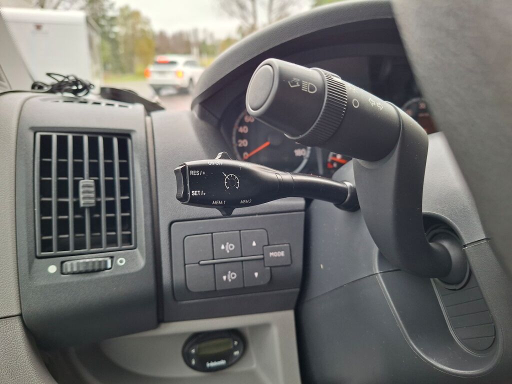 Adria Coral Sport 573 DS 2007 Valkoinen