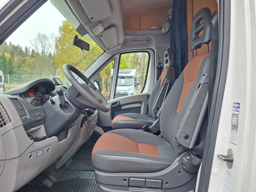 Adria Coral Sport 573 DS 2007 Valkoinen