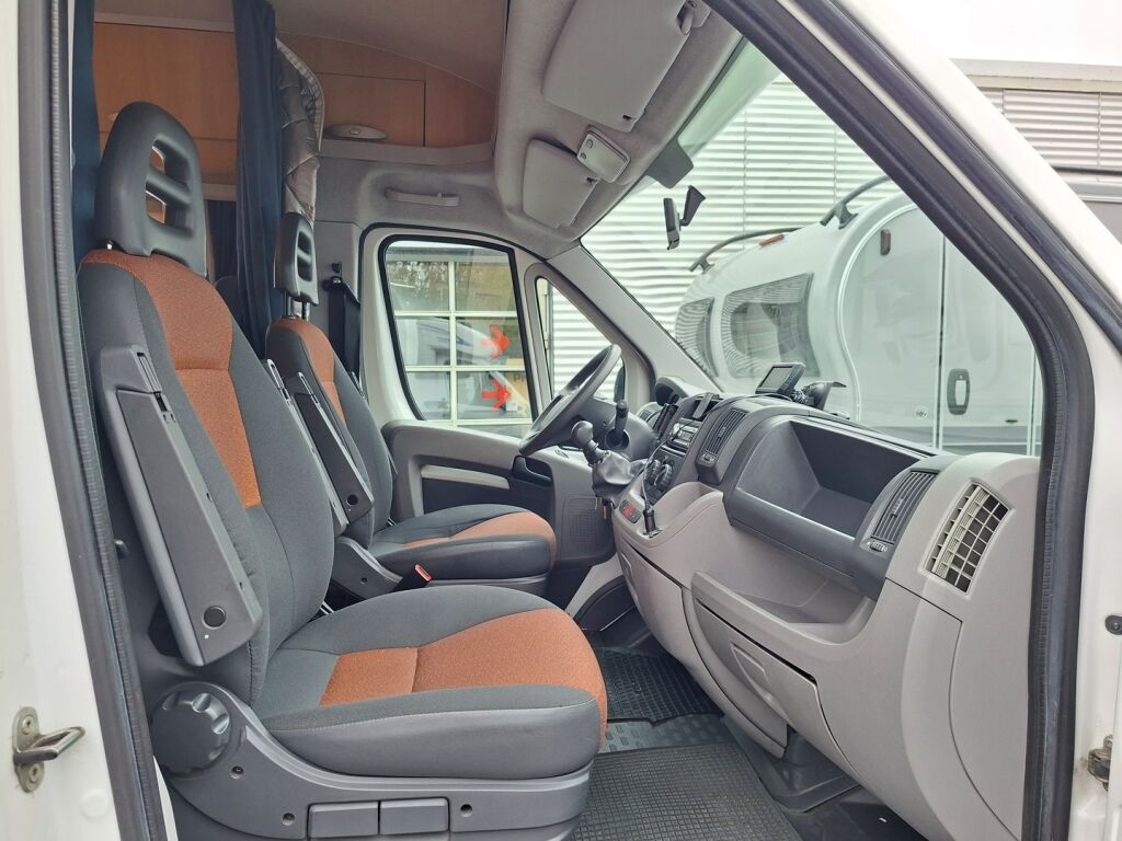 Adria Coral Sport 573 DS 2007 Valkoinen