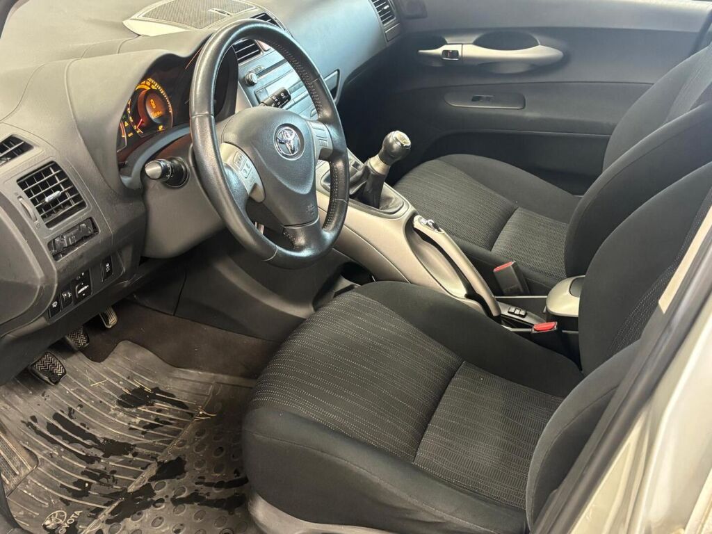Toyota Auris 2007 Hopea