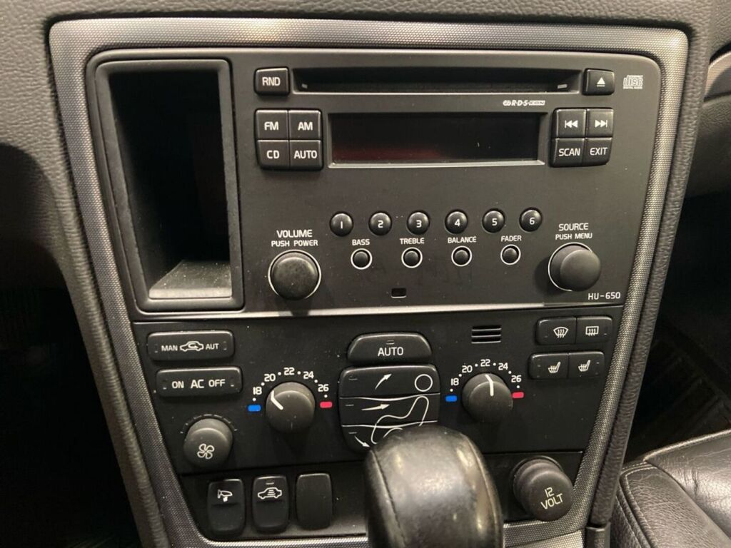 Volvo V70 2007 Musta