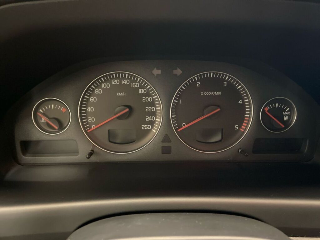 Volvo V70 2007 Musta