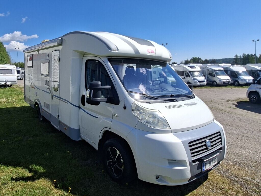 Adria Coral Plus 660 SL 2007 Valkoinen