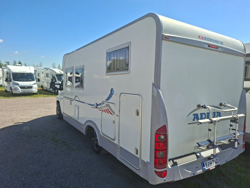 Adria Coral Plus 660 SL 2007 Valkoinen