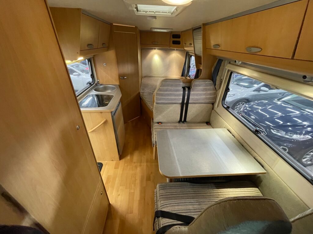 Adria CORAL SPORT 573 DS 2008 Valkoinen