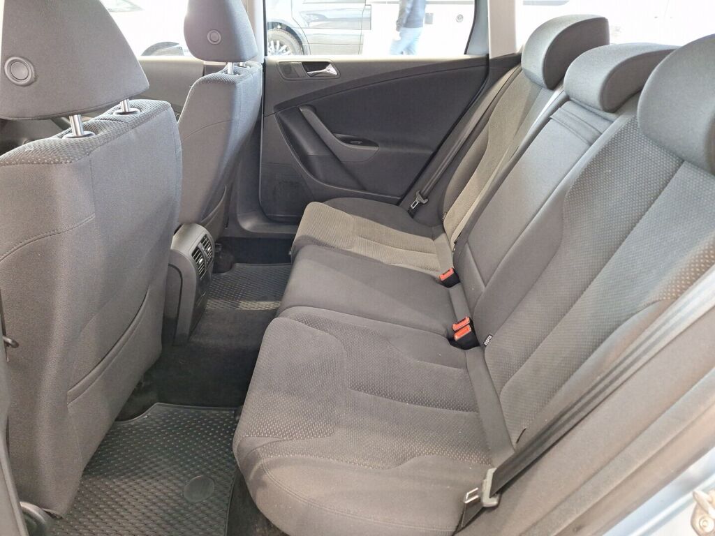 Volkswagen Passat 2008 Sininen