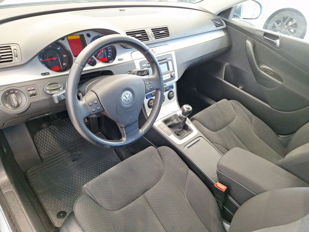 Volkswagen Passat 2008 Sininen