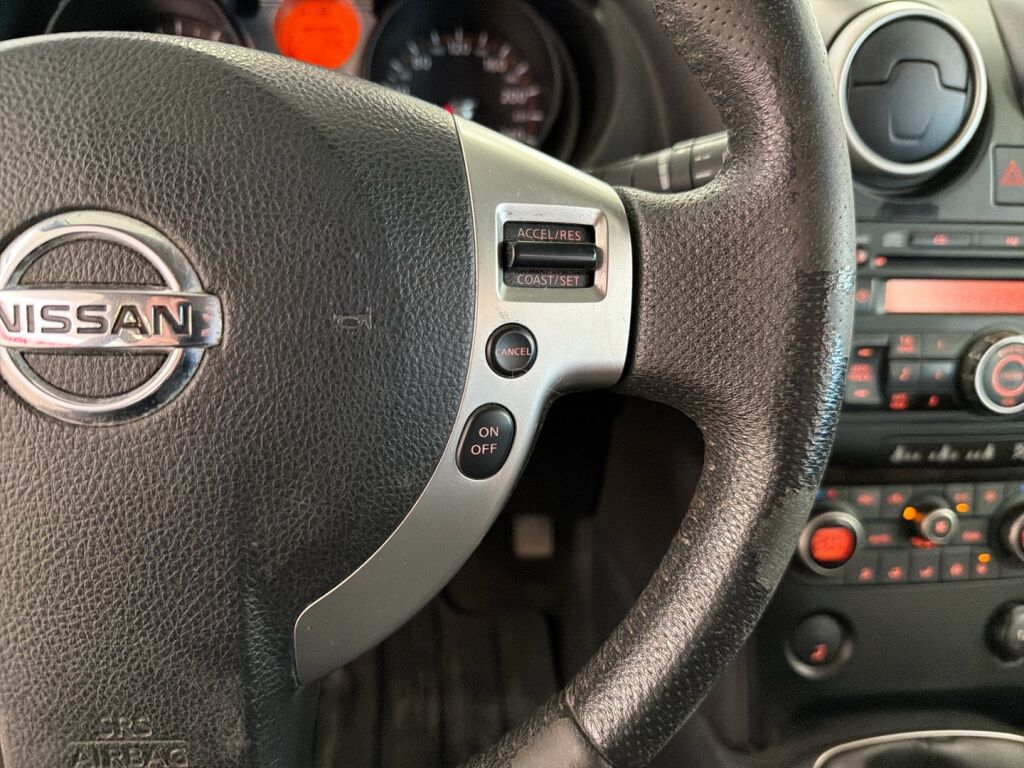 Nissan Qashqai 2008 Ruskea (beige)