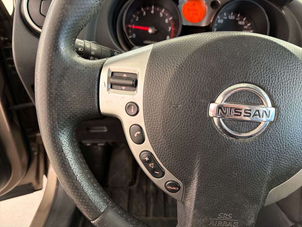 Nissan Qashqai 2008 Ruskea (beige)