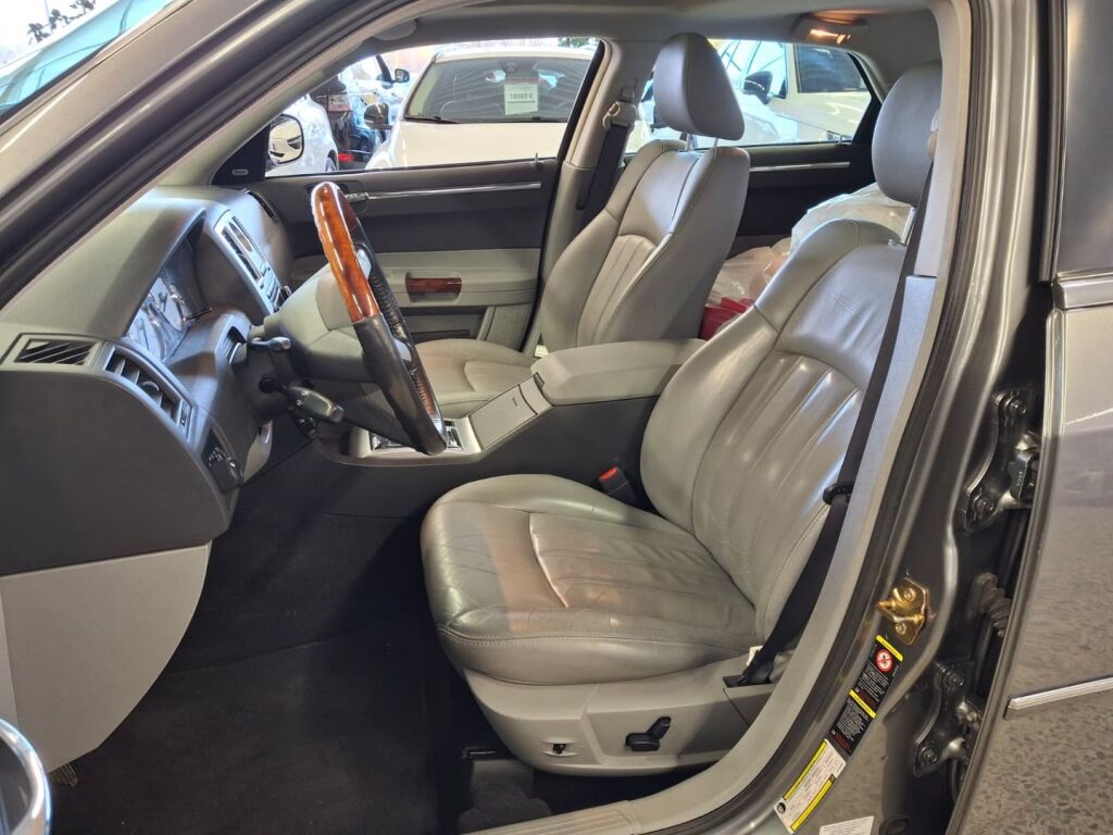 Chrysler 300C 2007 Harmaa
