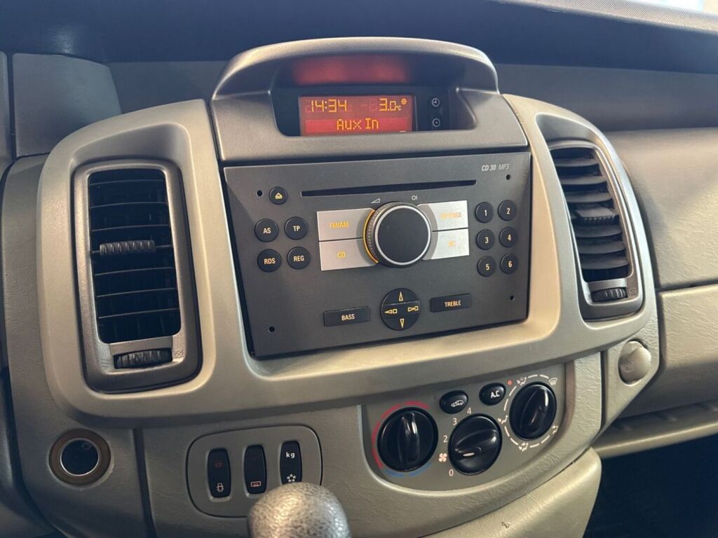 Opel Vivaro 2008 Hopea