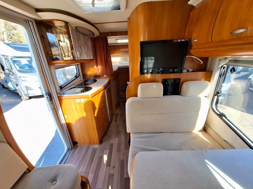 Hobby T 500 GESC VAN Exclusive 2008 Valkoinen