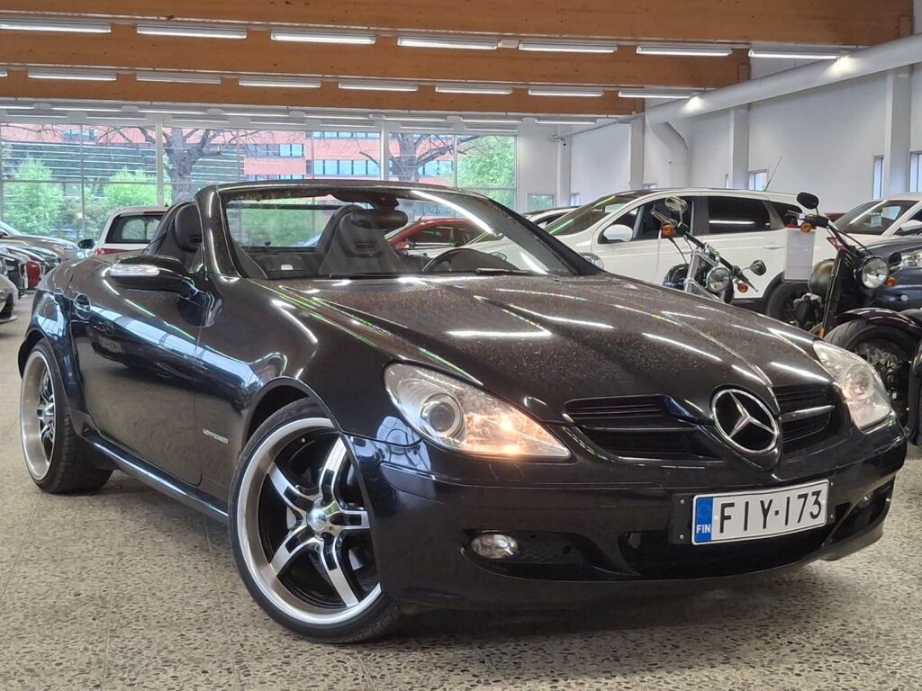 Mercedes-Benz SLK 2004 Musta