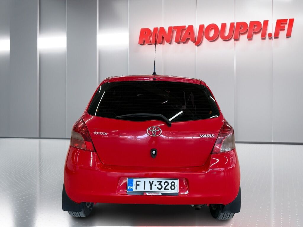 Toyota Yaris 2008 Punainen