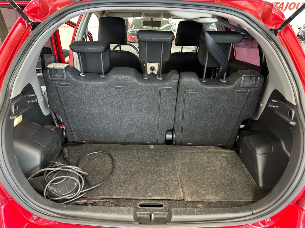 Toyota Yaris 2008 Punainen