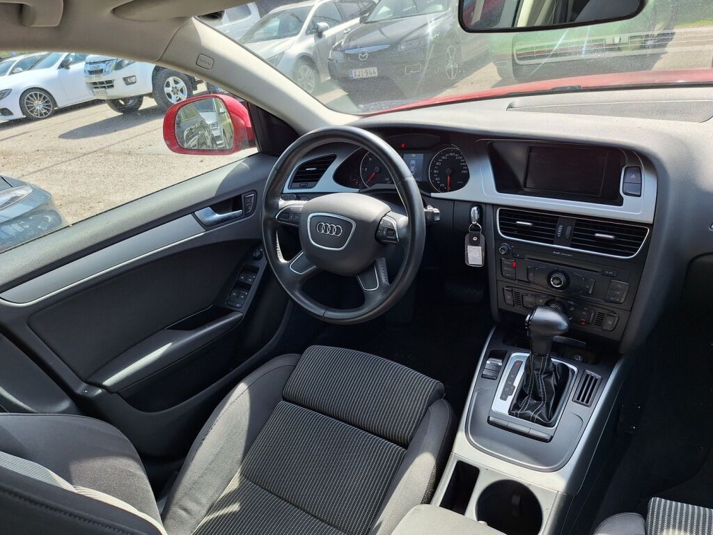 Audi A4 2008 Punainen