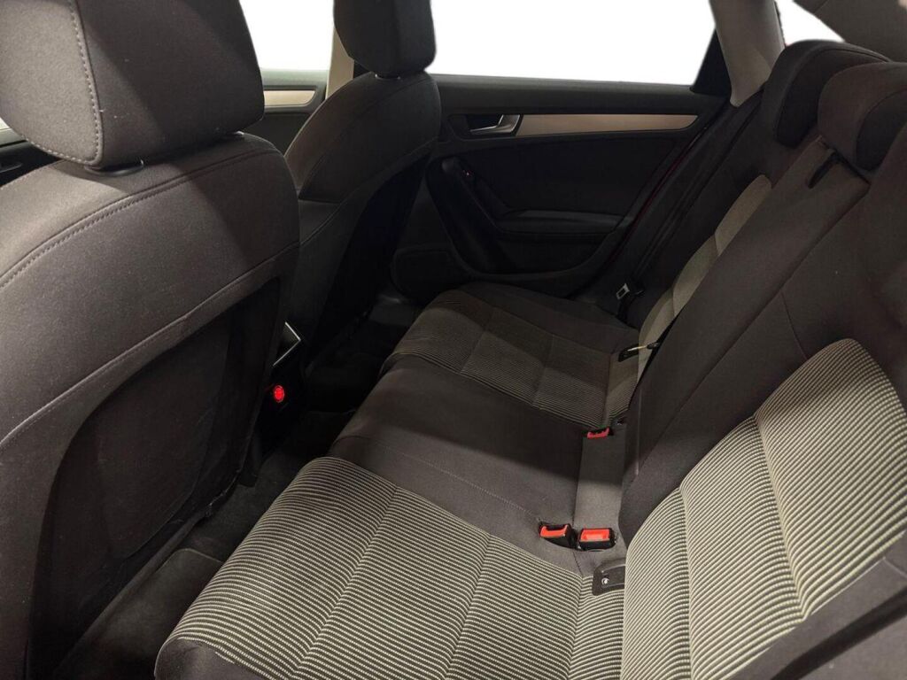 Audi A4 2008 Punainen