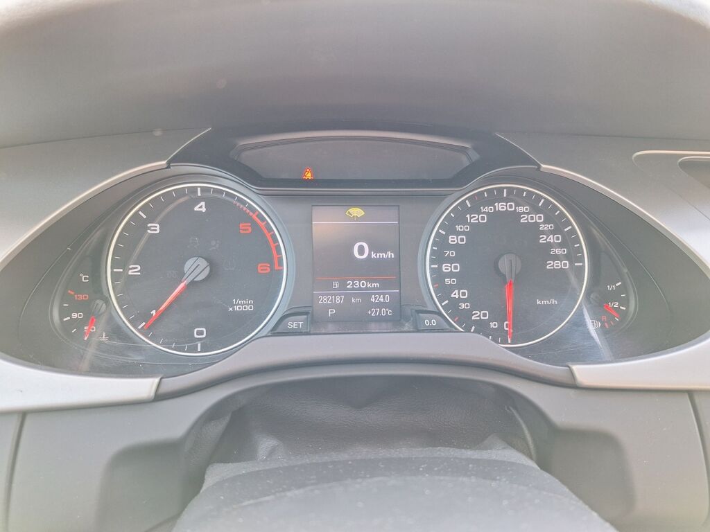 Audi A4 2008 Punainen