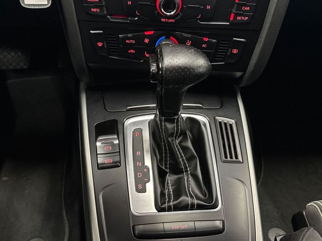Audi A4 2008 Punainen