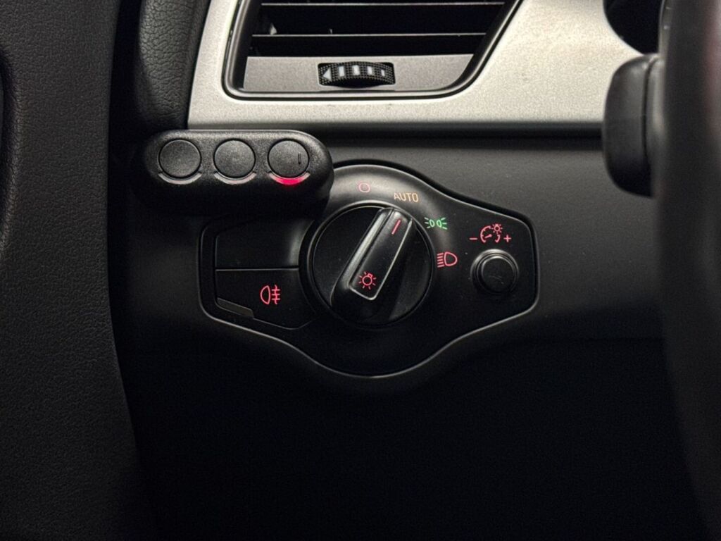 Audi A4 2008 Punainen