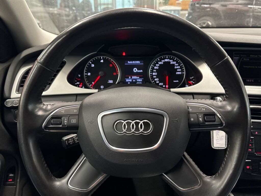 Audi A4 2008 Punainen
