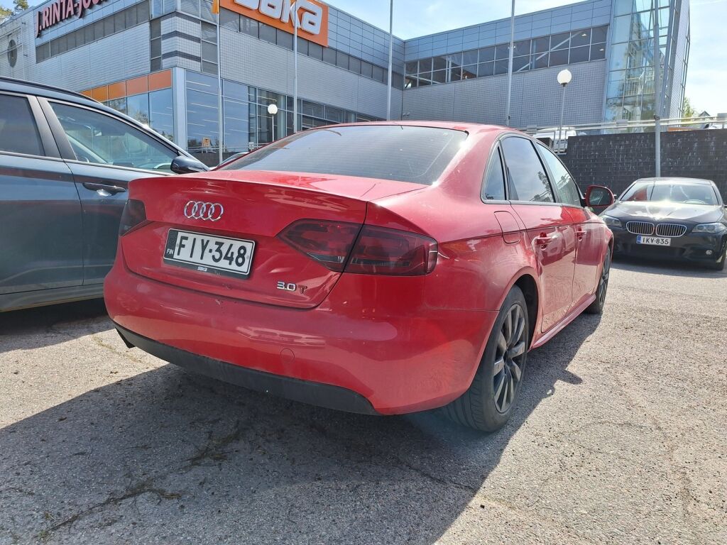 Audi A4 2008 Punainen