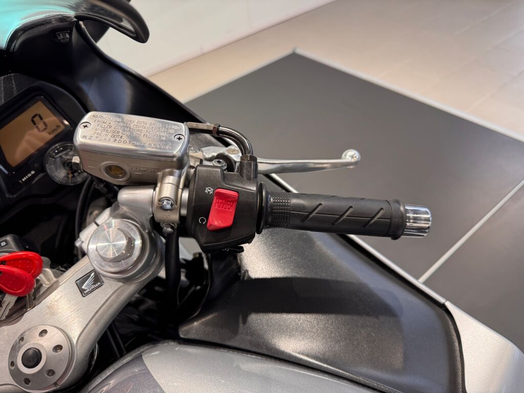 Honda CBR 2005 PJ U 196