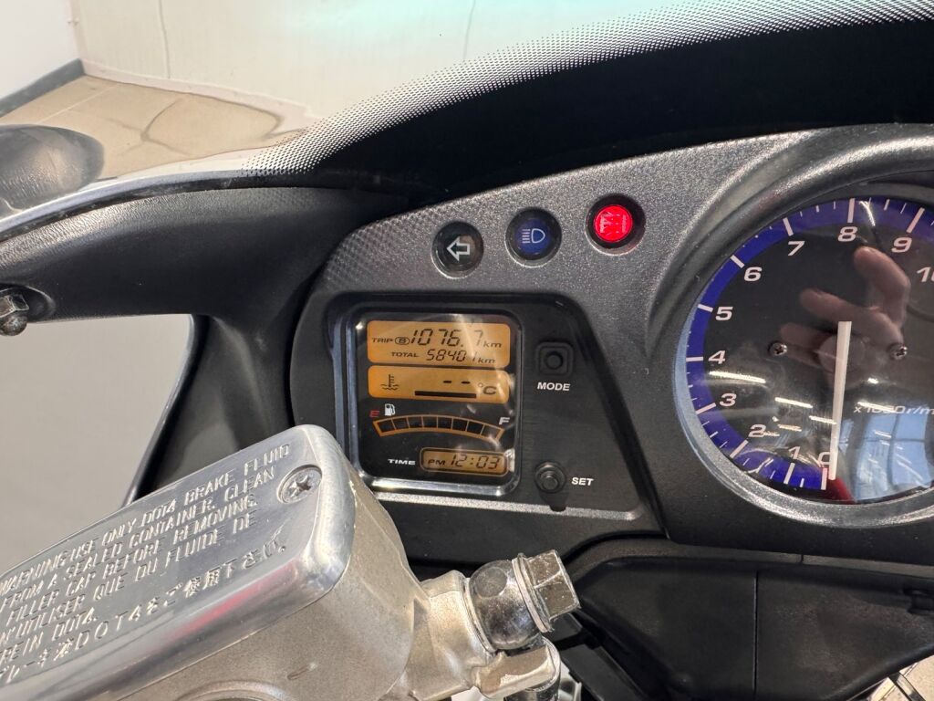Honda CBR 2005 PJ U 196