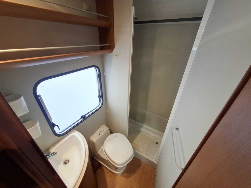 Elnagh Duke 420 L 2009 Valkoinen