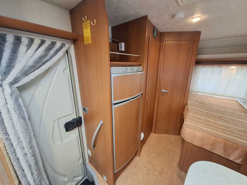 Elnagh Duke 420 L 2009 Valkoinen