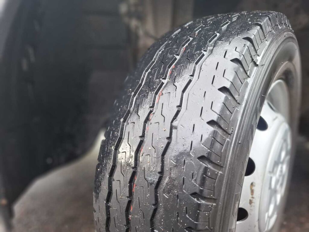 Elnagh Duke 420 L 2009 Valkoinen