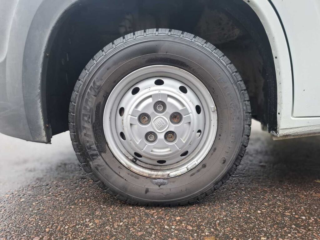 Elnagh Duke 420 L 2009 Valkoinen