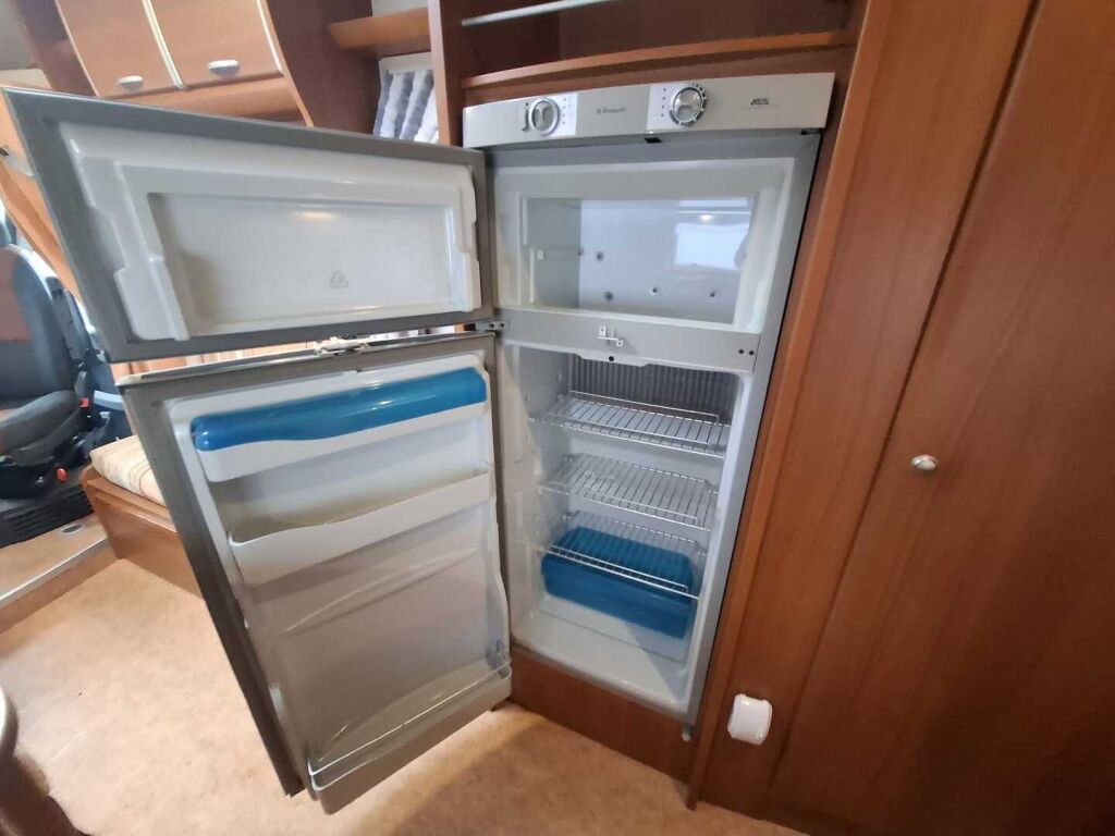 Elnagh Duke 420 L 2009 Valkoinen