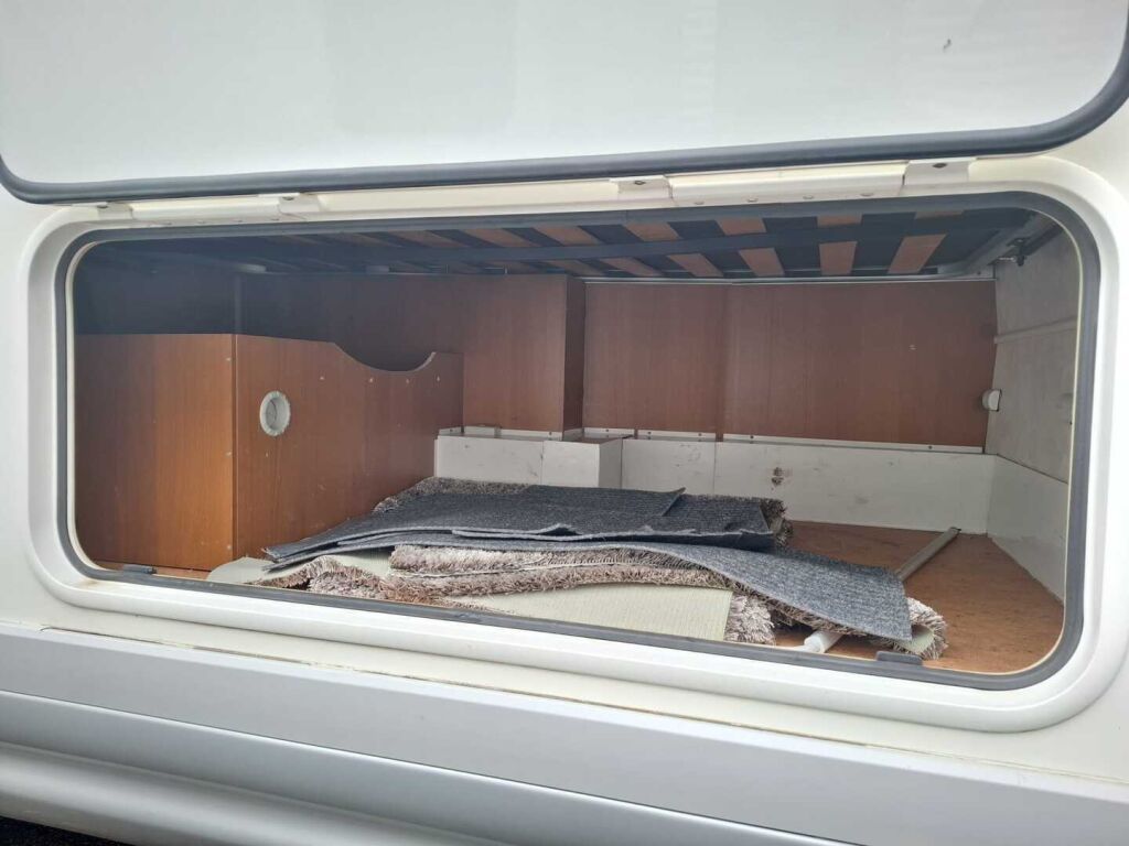 Elnagh Duke 420 L 2009 Valkoinen