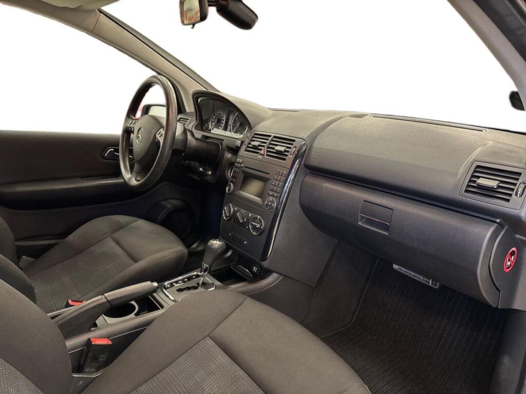 Mercedes-Benz A 2009 Musta