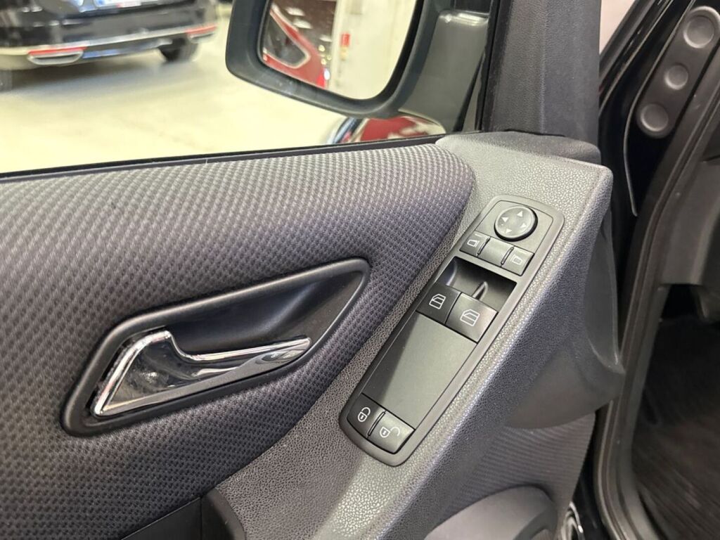 Mercedes-Benz A 2009 Musta