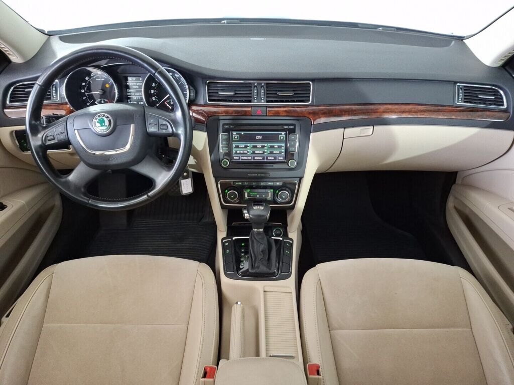 Skoda Superb 2009 Sininen