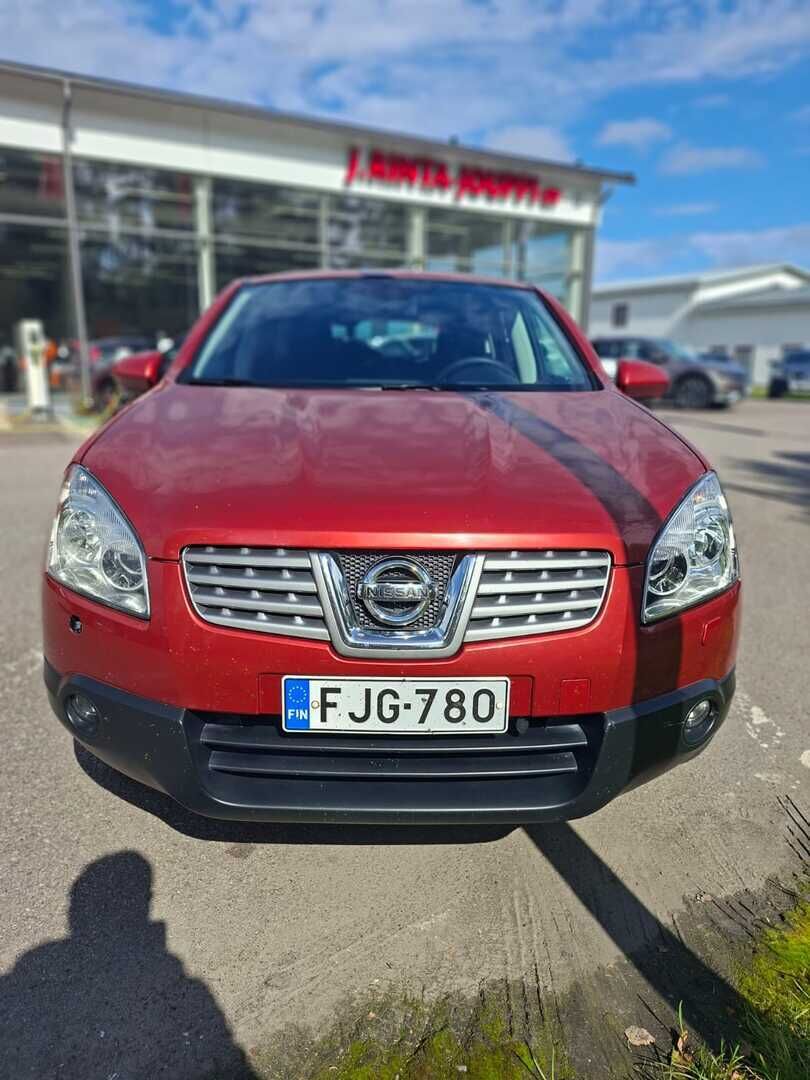 Nissan Qashqai 2009 Punainen